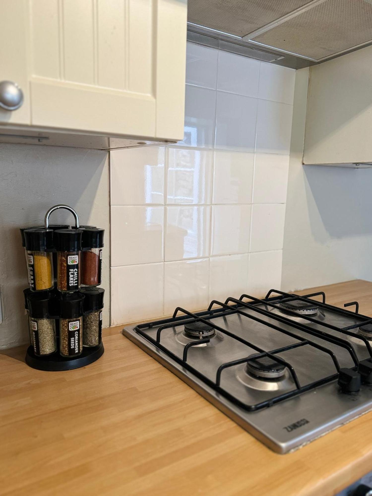 Beautiful Townhouse Next To Royal Victoria Park And Botanical Gardens Within Easy Walking Distance To Bath City Centre ภายนอก รูปภาพ
