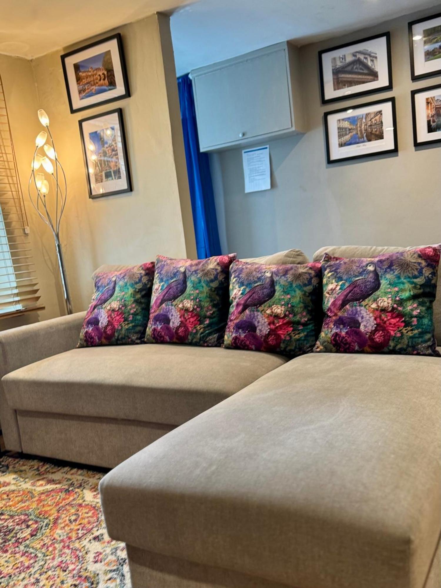 Beautiful Townhouse Next To Royal Victoria Park And Botanical Gardens Within Easy Walking Distance To Bath City Centre ภายนอก รูปภาพ