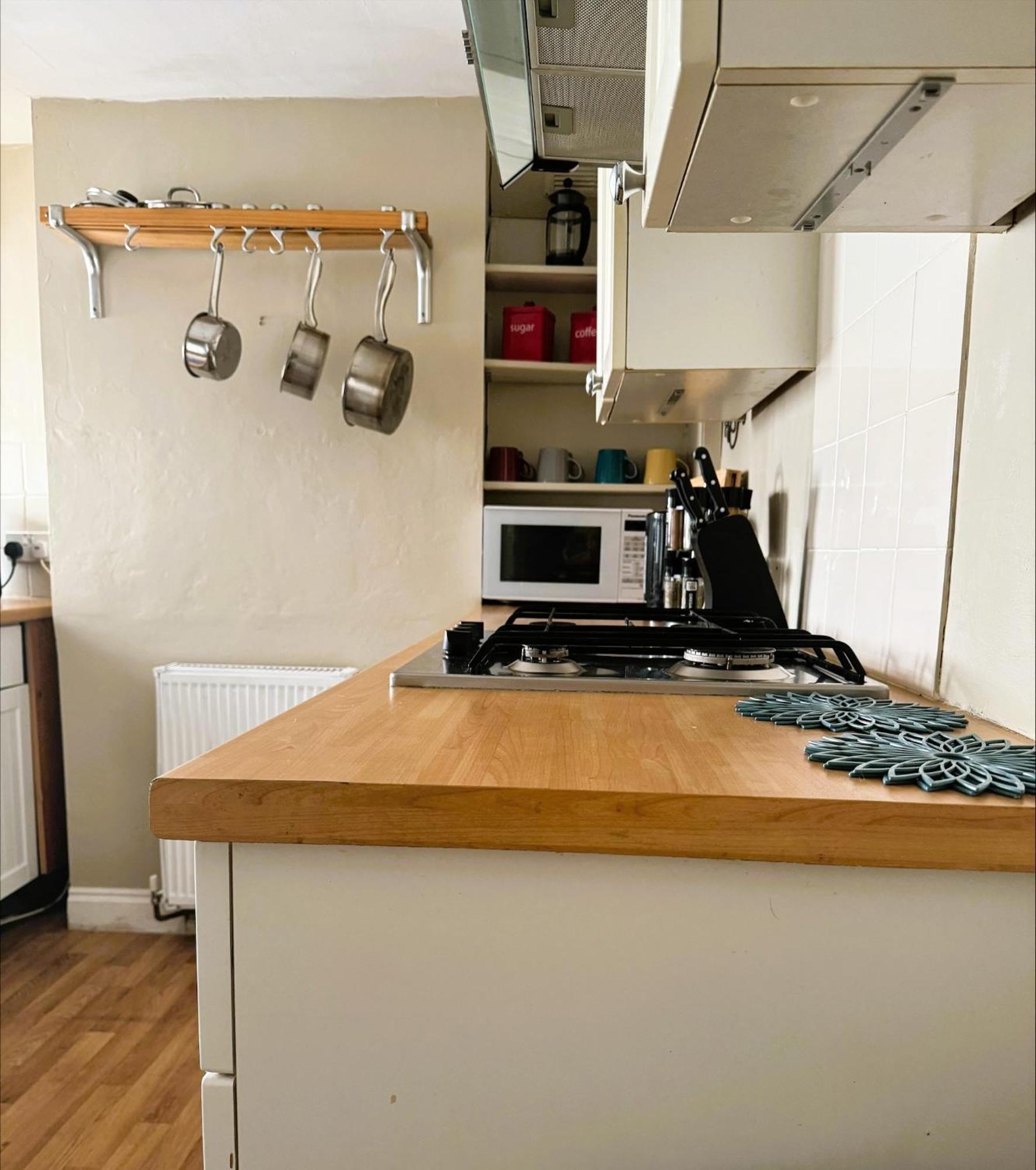 Beautiful Townhouse Next To Royal Victoria Park And Botanical Gardens Within Easy Walking Distance To Bath City Centre ภายนอก รูปภาพ